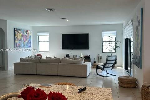 Casa en venta en Homestead, Florida, 4 dormitorios, 237.46 m2 № 1770645 - foto 3