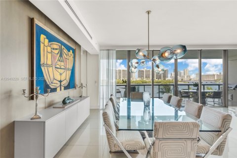 Condo in Aventura, Florida, 4 bedrooms  № 2244328 - photo 19