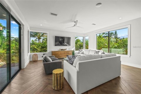 House in Sarasota, Florida 6 bedrooms, 363.62 sq.m. № 2114540 - photo 13