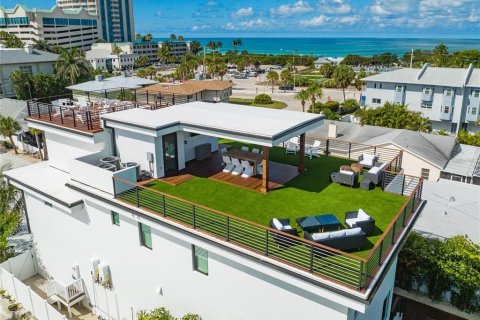House in Sarasota, Florida 6 bedrooms, 363.62 sq.m. № 2114540 - photo 3