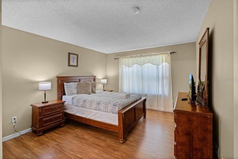 Casa en venta en Kissimmee, Florida, 6 dormitorios, 263.29 m2 № 1822261 - foto 17