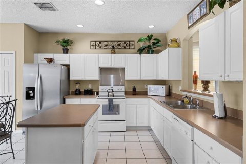 Casa en venta en Kissimmee, Florida, 6 dormitorios, 263.29 m2 № 1822261 - foto 8