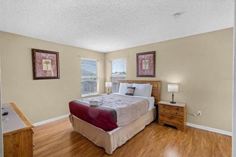 Casa en venta en Kissimmee, Florida, 6 dormitorios, 263.29 m2 № 1822261 - foto 15