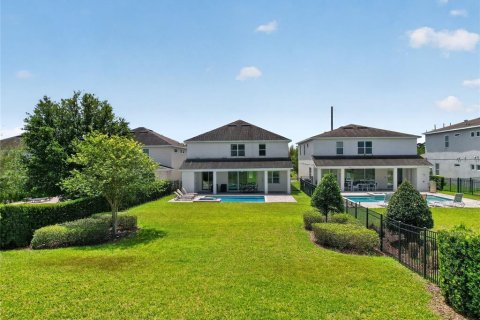 House in Kissimmee, Florida 8 bedrooms, 335.56 sq.m. № 2107105 - photo 4
