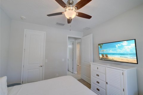 House in Kissimmee, Florida 8 bedrooms, 335.56 sq.m. № 2107105 - photo 26