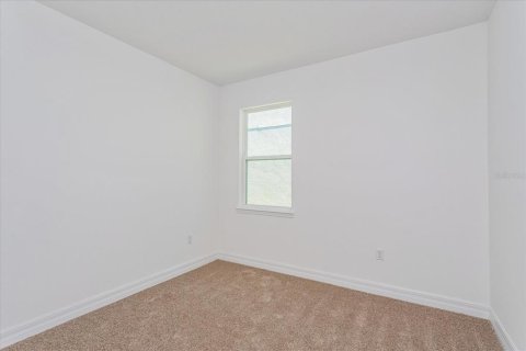 House in Lady Lake, Florida 4 bedrooms, 150.97 sq.m. № 1837707 - photo 14