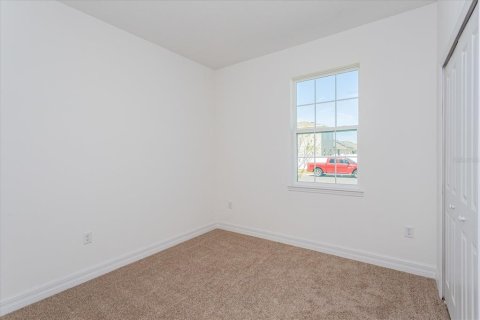 House in Lady Lake, Florida 4 bedrooms, 150.97 sq.m. № 1837707 - photo 12