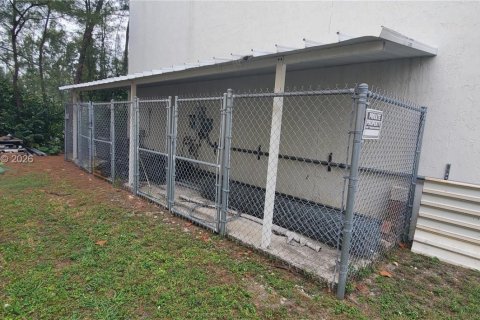 Propiedad comercial en venta en Doral, Florida № 2001410 - foto 26