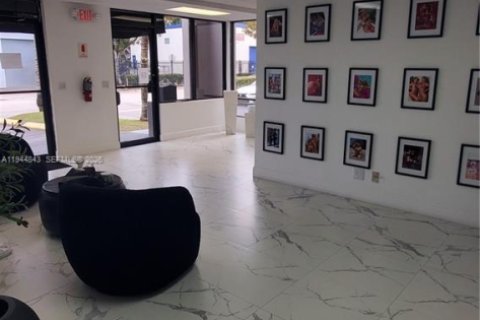 Propiedad comercial en venta en Doral, Florida № 2001410 - foto 28