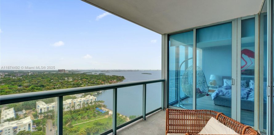 Condo à Miami, Floride, 2 chambres  № 1980352