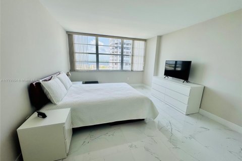 Condominio en venta en Aventura, Florida, 1 dormitorio, 93.37 m2 № 1946483 - foto 18