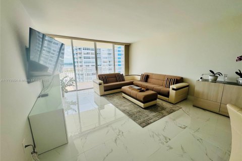 Condominio en venta en Aventura, Florida, 1 dormitorio, 93.37 m2 № 1946483 - foto 10