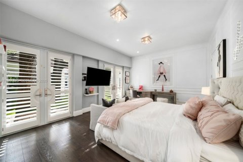 Villa ou maison à vendre à Miami, Floride: 6 chambres, 828.78 m2 № 2003171 - photo 16
