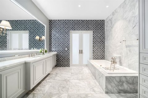 Villa ou maison à vendre à Miami, Floride: 6 chambres, 828.78 m2 № 2003171 - photo 8