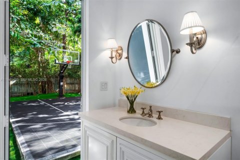 Villa ou maison à vendre à Miami, Floride: 6 chambres, 828.78 m2 № 2003171 - photo 17