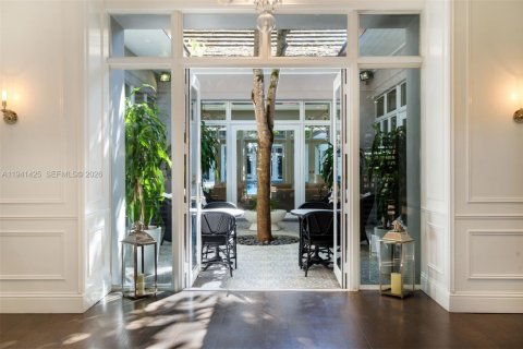 Villa ou maison à vendre à Miami, Floride: 6 chambres, 828.78 m2 № 2003171 - photo 3