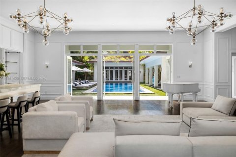 Villa ou maison à vendre à Miami, Floride: 6 chambres, 828.78 m2 № 2003171 - photo 4