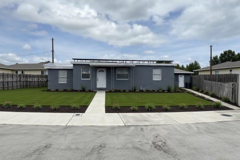 Снять в аренду виллу или дом в Помпано-Бич, Флорида 6 спален, 155.61м2, № 2024315 - фото 2