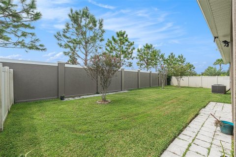 Casa en venta en Zephyrhills, Florida, 4 dormitorios, 190.26 m2 № 1912620 - foto 27