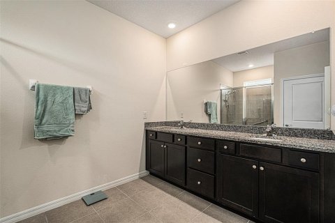 Casa en venta en Zephyrhills, Florida, 4 dormitorios, 190.26 m2 № 1912620 - foto 19