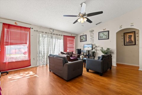 Casa en venta en Kissimmee, Florida, 4 dormitorios, 194.44 m2 № 1747102 - foto 3