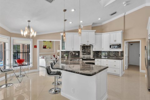 Villa ou maison à vendre à Weston, Floride: 5 chambres, 260.13 m2 № 2073465 - photo 10