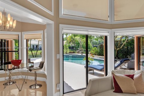 Villa ou maison à vendre à Weston, Floride: 5 chambres, 260.13 m2 № 2073465 - photo 9