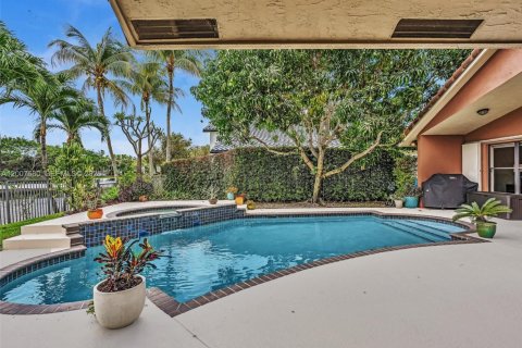 Villa ou maison à vendre à Weston, Floride: 5 chambres, 260.13 m2 № 2073465 - photo 25