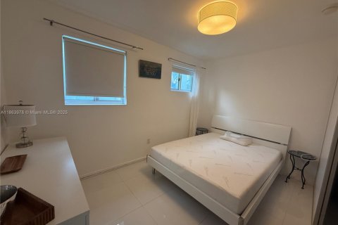 Condo in Miami Beach, Florida, 1 bedroom  № 1974010 - photo 8