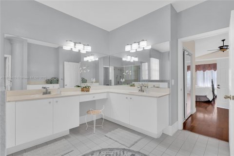 Casa en venta en Pembroke Pines, Florida, 5 dormitorios, 266.72 m2 № 1888292 - foto 27
