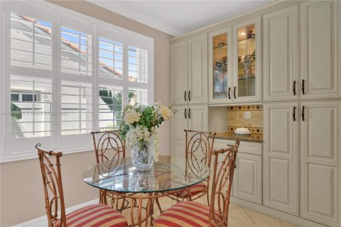 Casa en venta en Pembroke Pines, Florida, 5 dormitorios, 266.72 m2 № 1888292 - foto 16