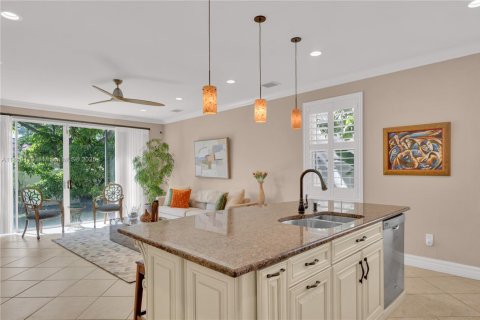 Casa en venta en Pembroke Pines, Florida, 5 dormitorios, 266.72 m2 № 1888292 - foto 15