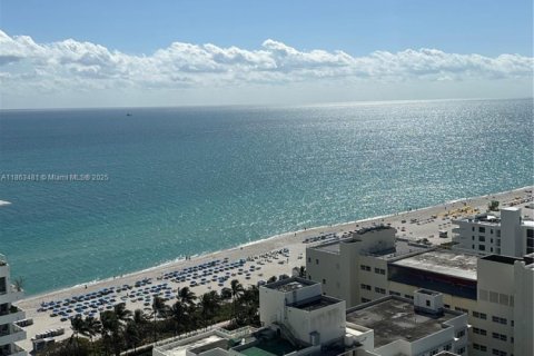 Studio à Condo à Miami Beach, Floride  № 1961623
