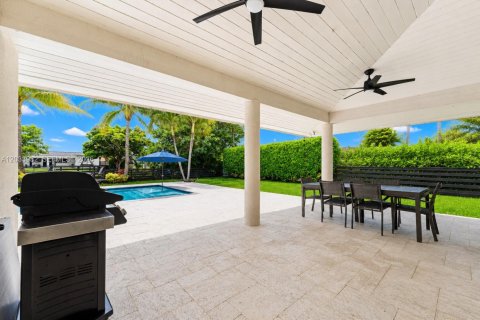 Casa en alquiler en Miami, Florida, 4 dormitorios, 208.01 m2 № 2085632 - foto 26