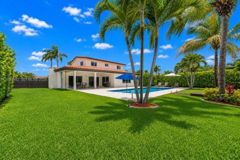 Casa en alquiler en Miami, Florida, 4 dormitorios, 208.01 m2 № 2085632 - foto 24