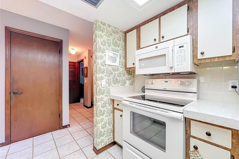 Condo in Winter Park, Florida, 2 bedrooms  № 2196534 - photo 20
