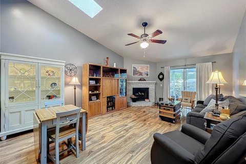 Condo in Winter Park, Florida, 2 bedrooms  № 2196534 - photo 12