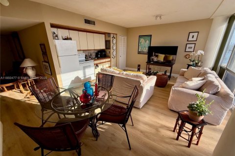 Copropriété à louer à Miami Beach, Floride: 1 chambre, 62.99 m2 № 1962133 - photo 13