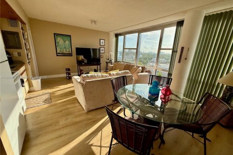 Copropriété à louer à Miami Beach, Floride: 1 chambre, 62.99 m2 № 1962133 - photo 3