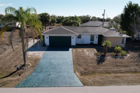 Villa ou maison à Punta Gorda, Floride 3 chambres, 120.31 m2 № 2098090