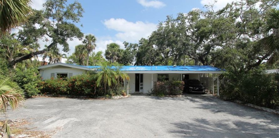 House in Sarasota, Florida 2 bedrooms, 160.26 sq.m. № 1741011
