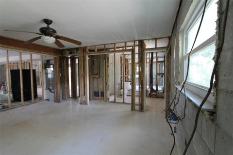 House in Sarasota, Florida 2 bedrooms, 160.26 sq.m. № 1741011 - photo 9