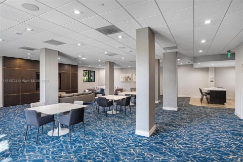 Condo in Coral Gables, Florida, 2 bedrooms № 1969845 - photo 19