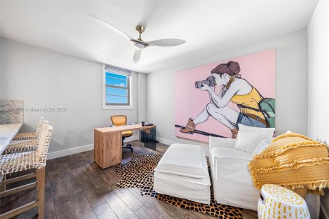 Condo in Coral Gables, Florida, 2 bedrooms № 1969845 - photo 7