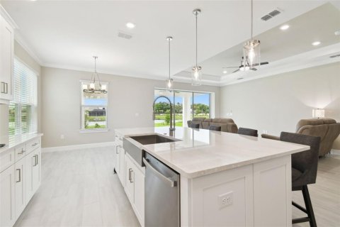 House in Wesley Chapel, Florida 3 bedrooms, 196.77 sq.m. № 1767318 - photo 12