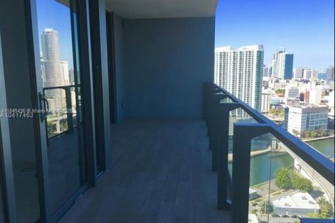 Condo in Miami, Florida, 2 bedrooms  № 2168447 - photo 7