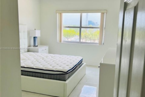 Copropriété à louer à Sunny Isles Beach, Floride: 1 chambre, 65.5 m2 № 1753239 - photo 22