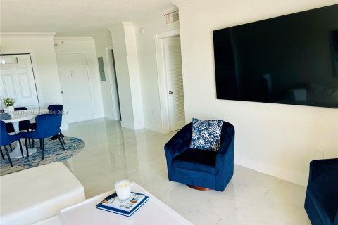 Copropriété à louer à Sunny Isles Beach, Floride: 1 chambre, 65.5 m2 № 1753239 - photo 19