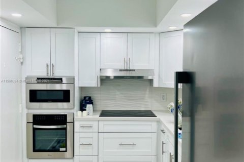 Copropriété à louer à Sunny Isles Beach, Floride: 1 chambre, 65.5 m2 № 1753239 - photo 20
