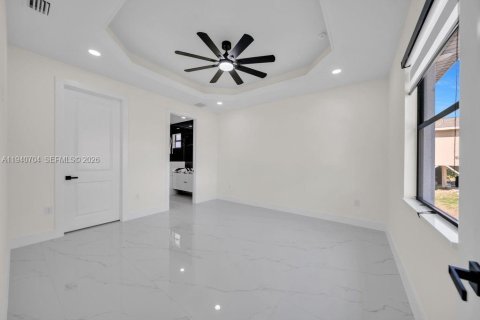 Villa ou maison à vendre à Lehigh Acres, Floride: 3 chambres, 142.7 m2 № 1997767 - photo 9